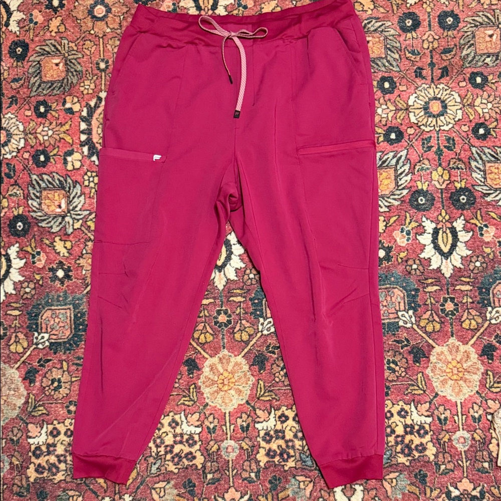 Fabletics Hibiscus On Call Joggers